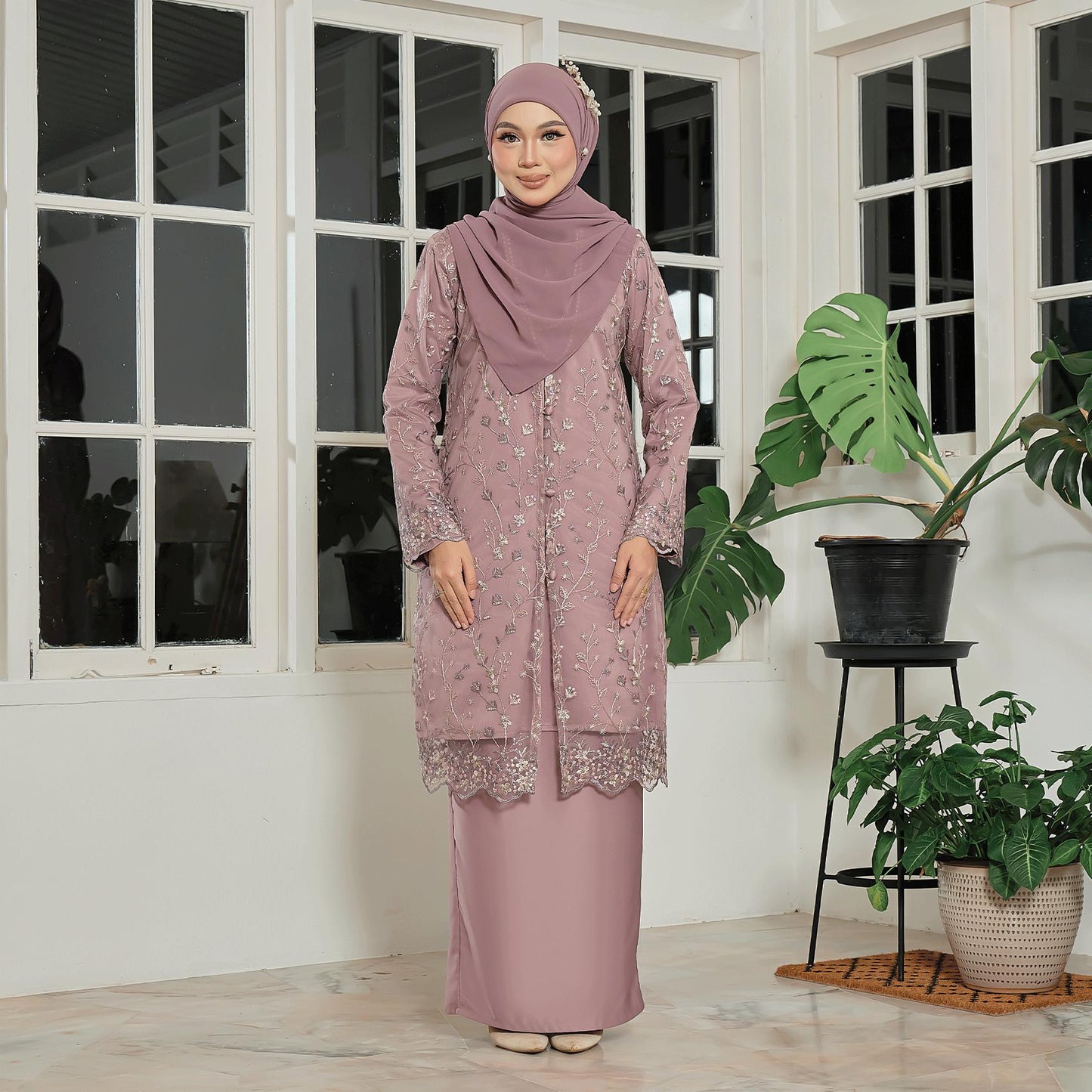 Avelisse Kurung