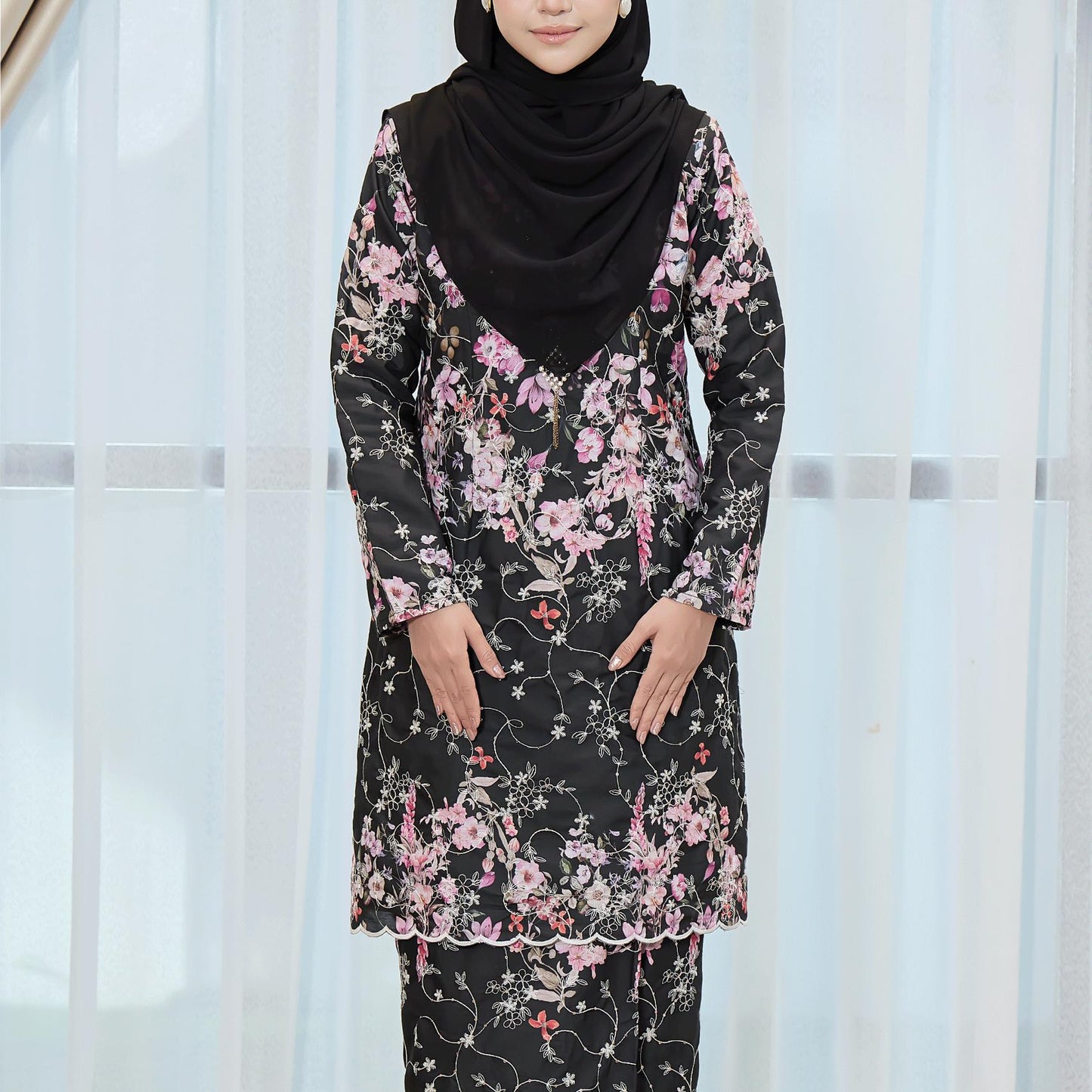 Nalisya Kurung