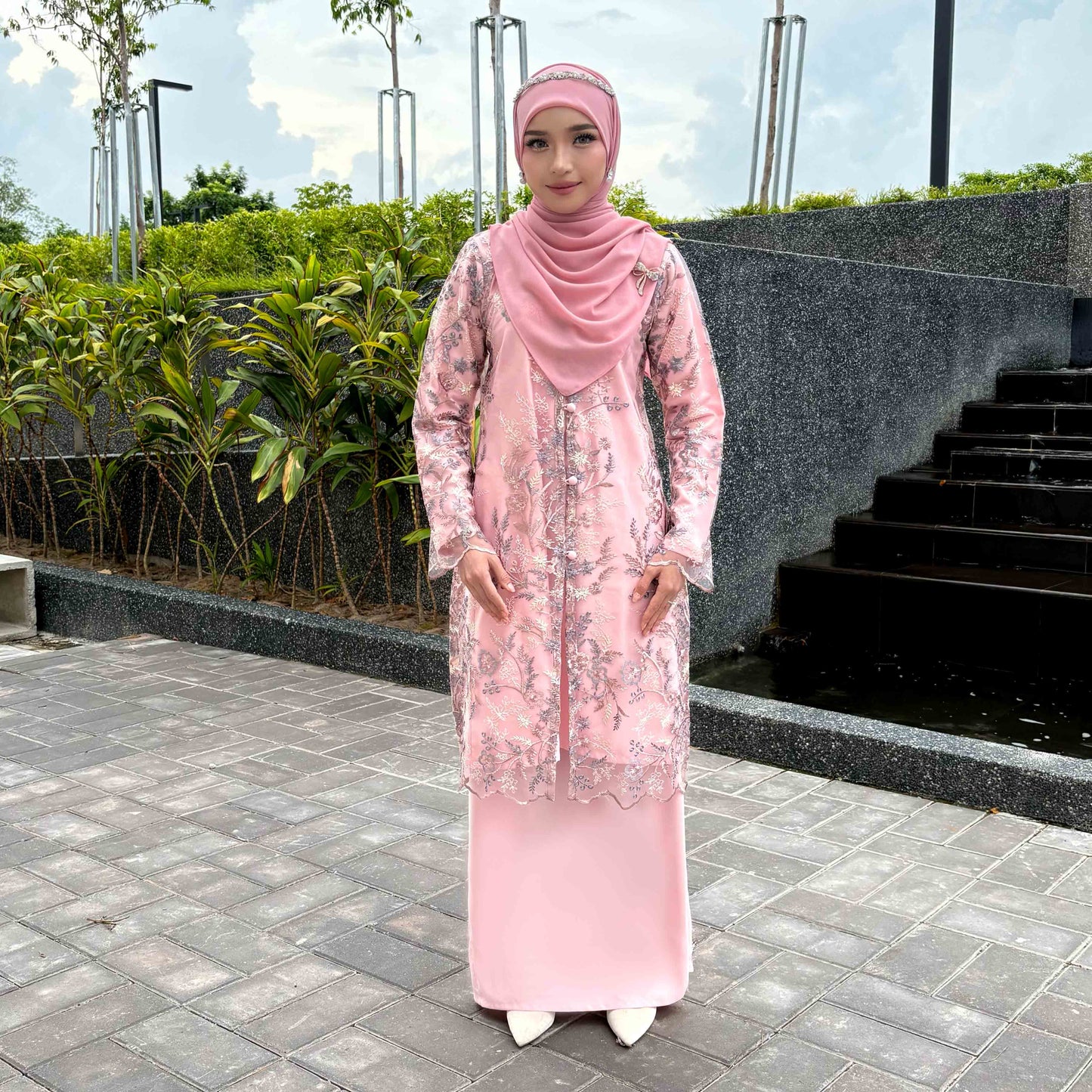 Salmy Kurung