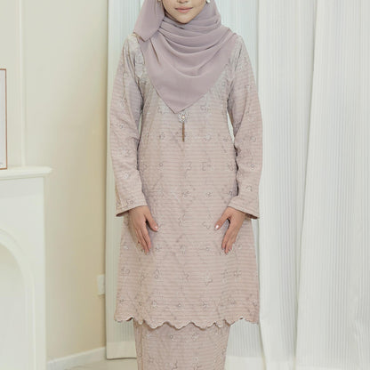 Adeyya Kurung