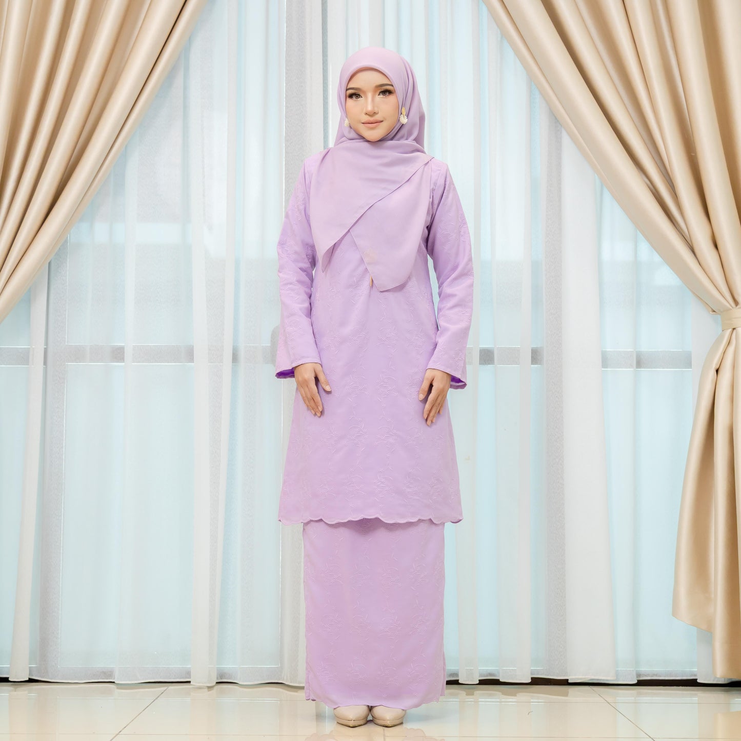 Deluna Kurung