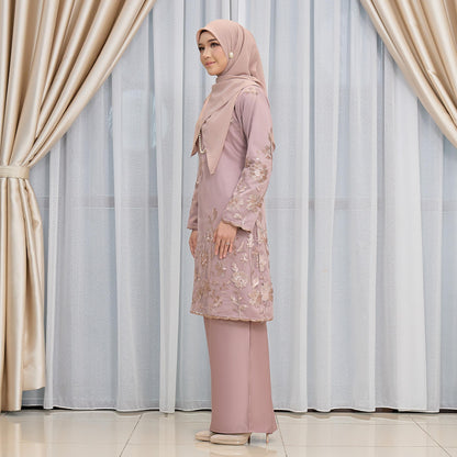 Meara Kurung