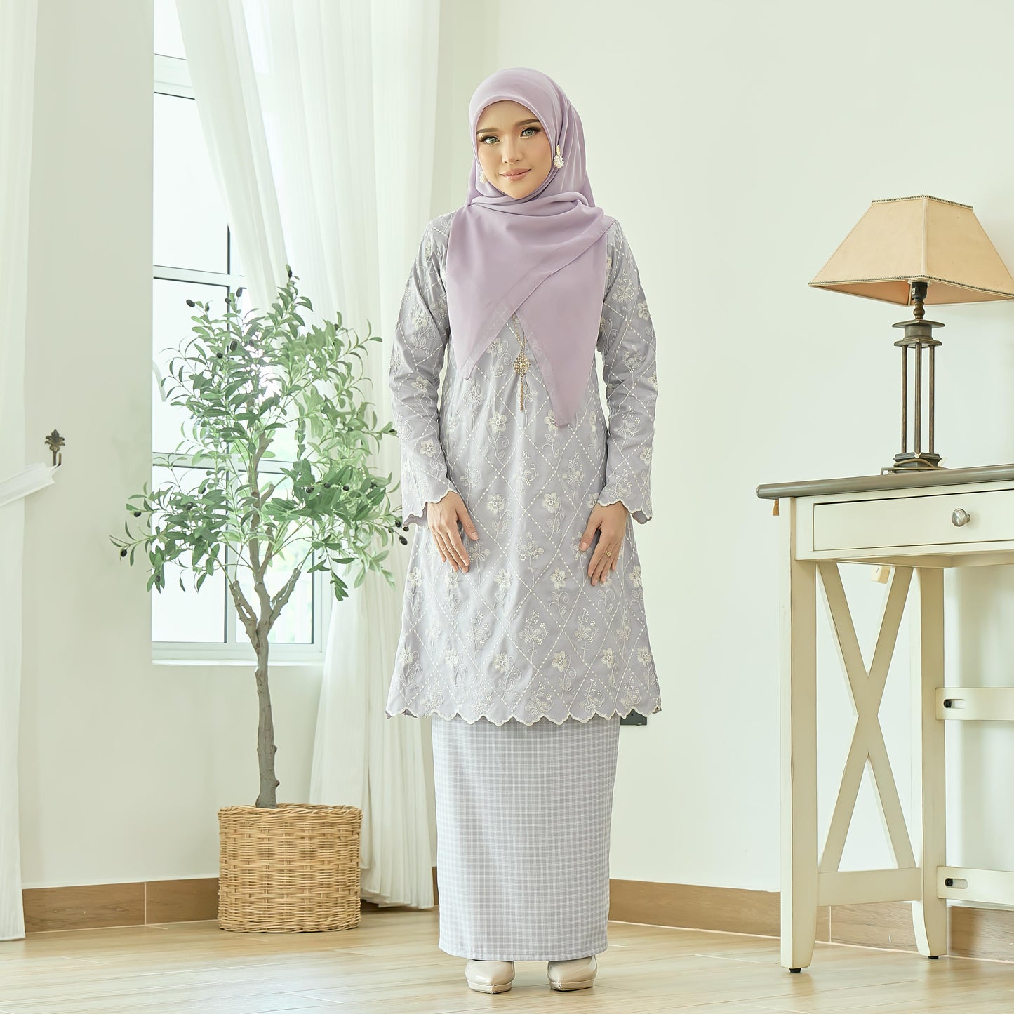 Deshika Kurung