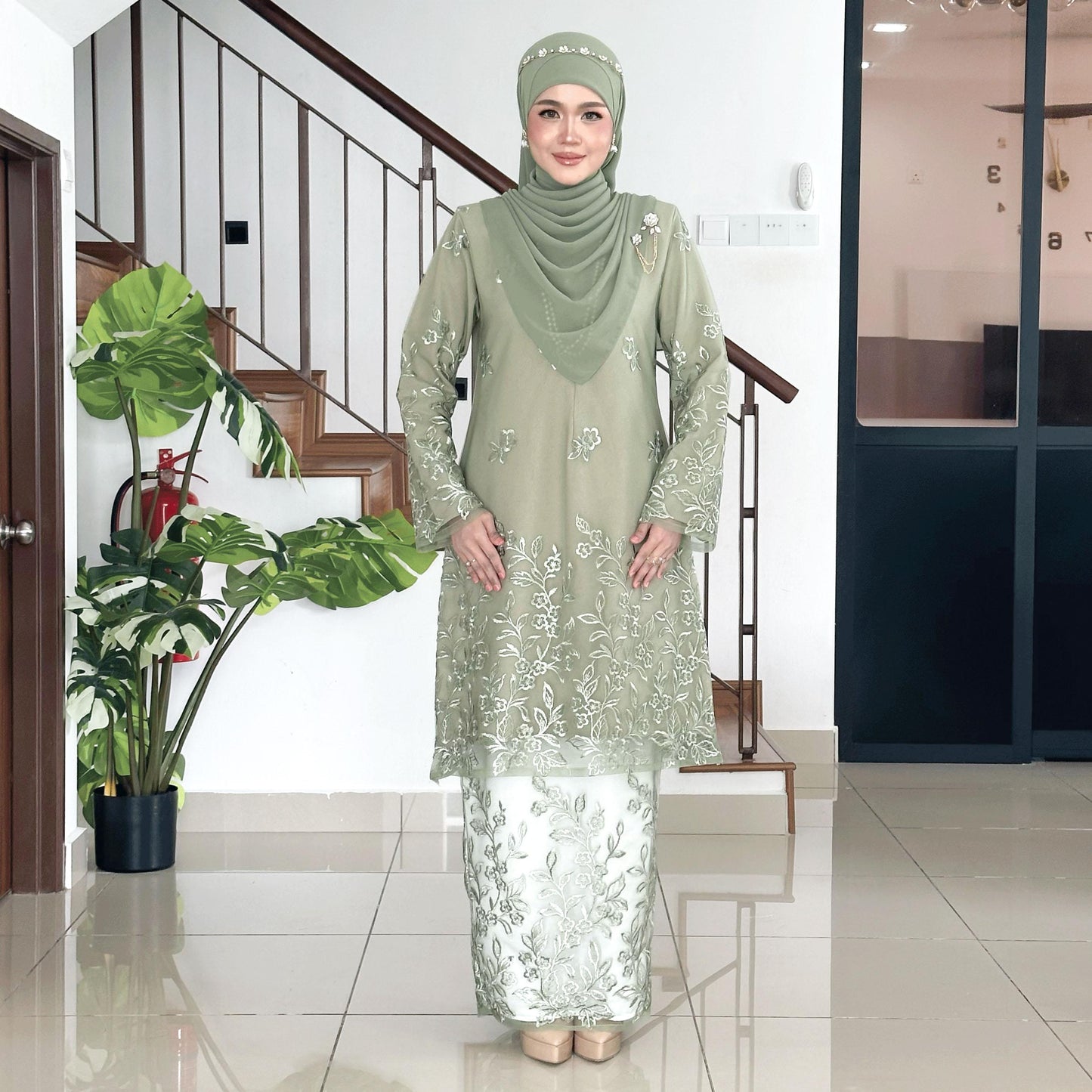 Dyana Kurung