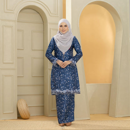 Lily Kurung