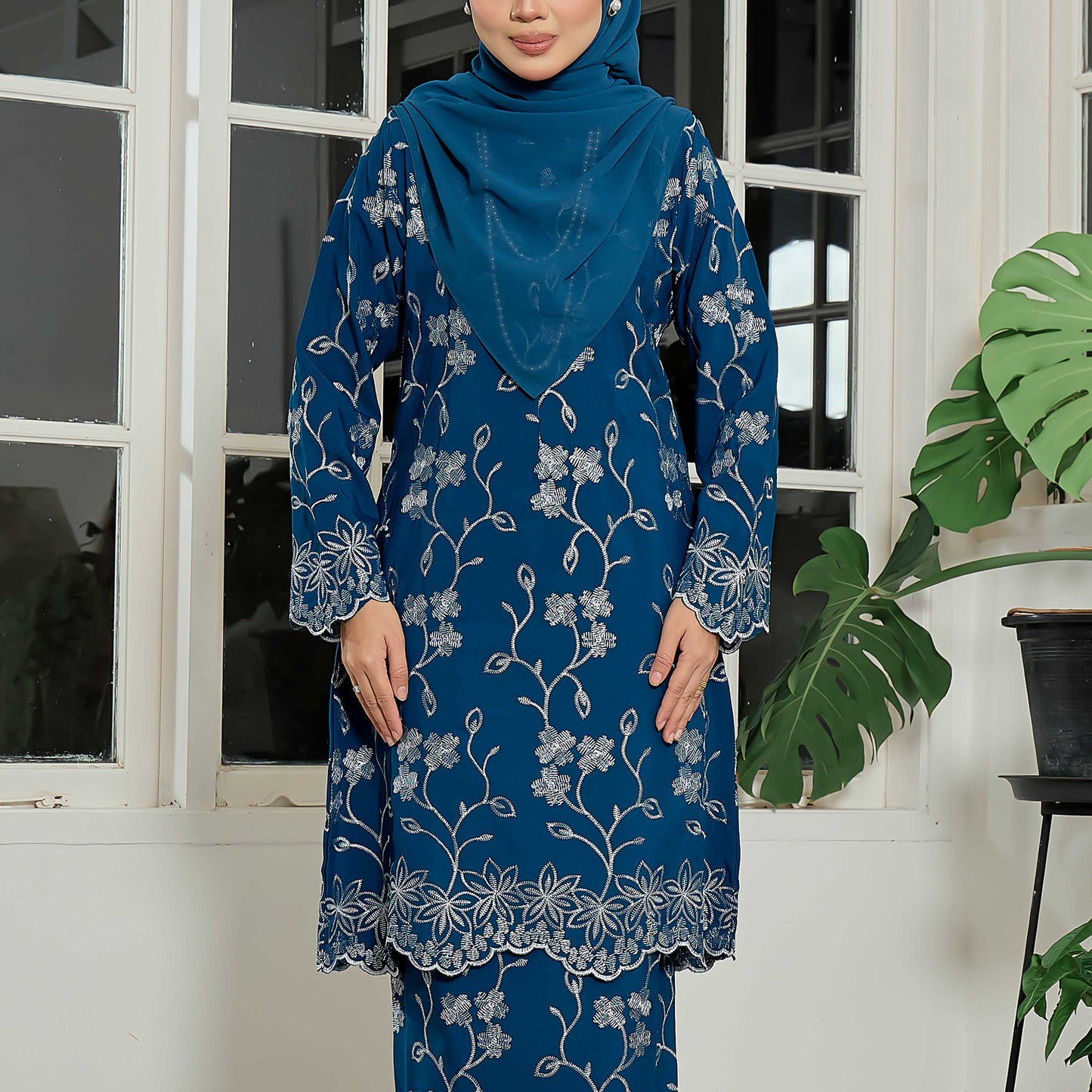 Elviera Kurung
