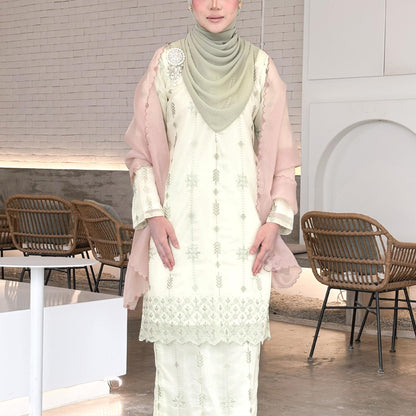 Juliya Kurung