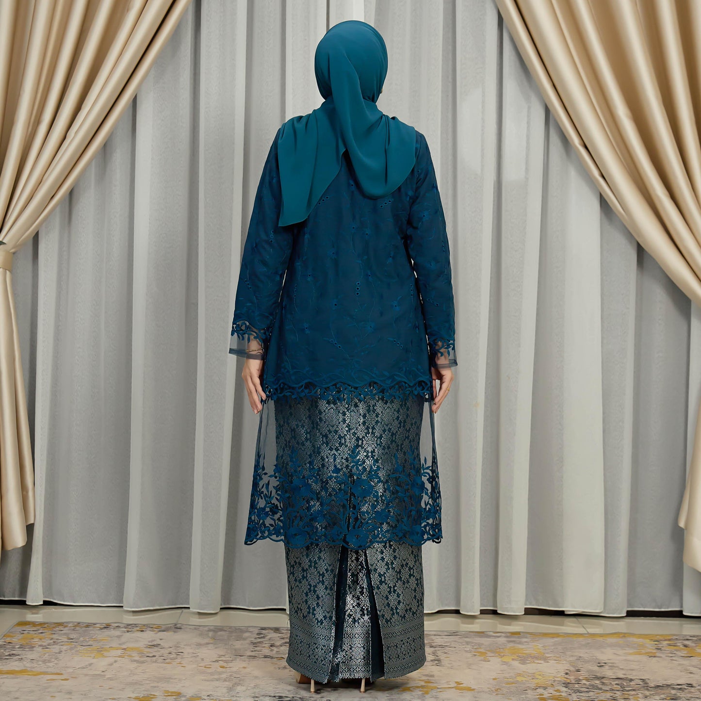 Edora Kurung