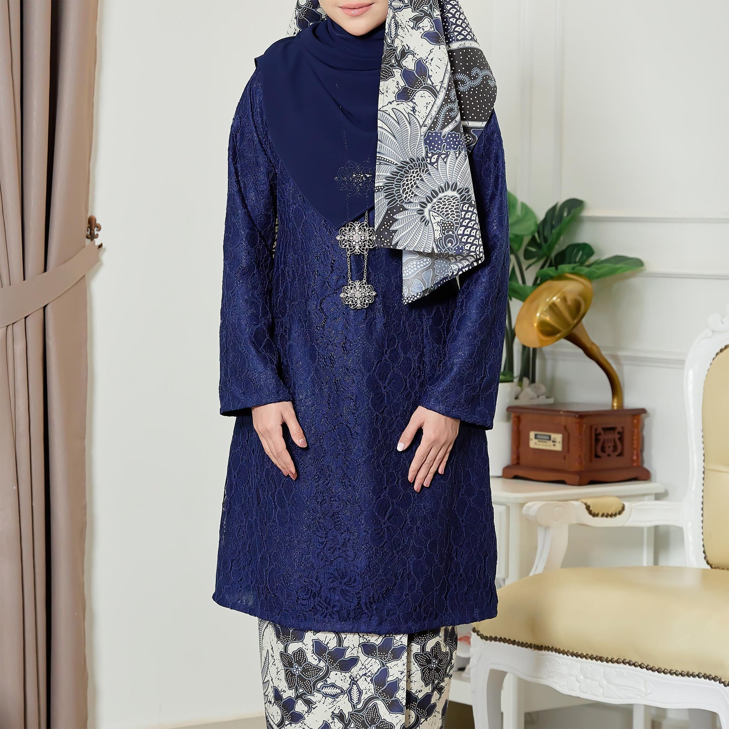Karina Kurung