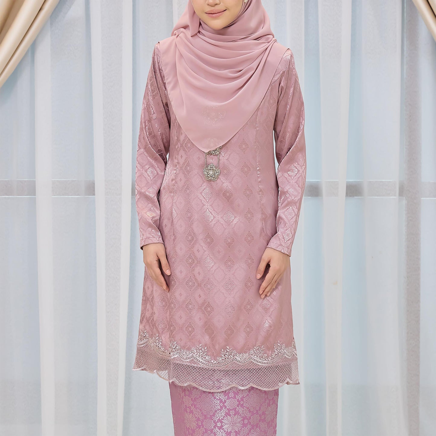 Qaleesa Kurung