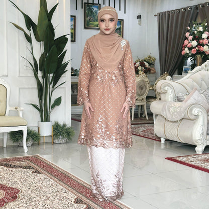 Nellisa Kurung