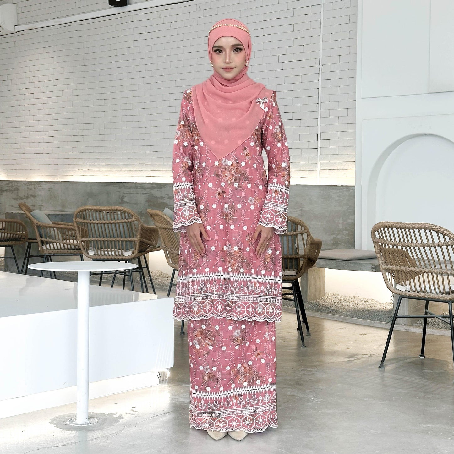 Zalea Kurung