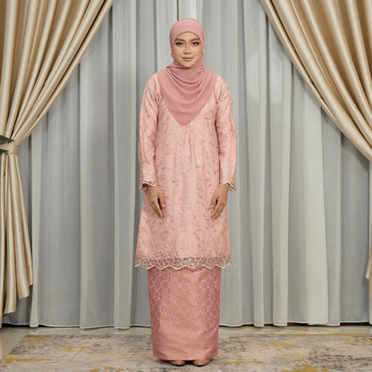 Adira Kurung