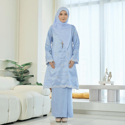 Lucia Kurung