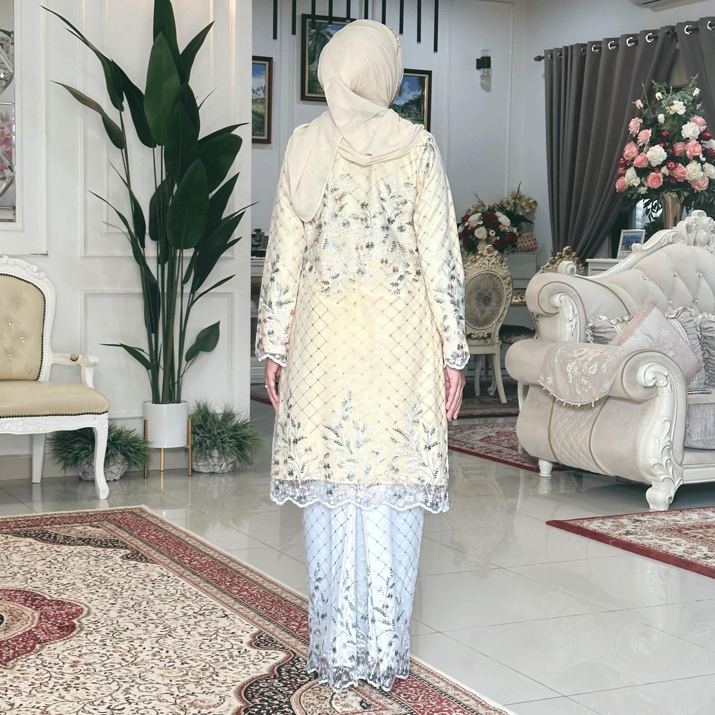 Nellisa Kurung