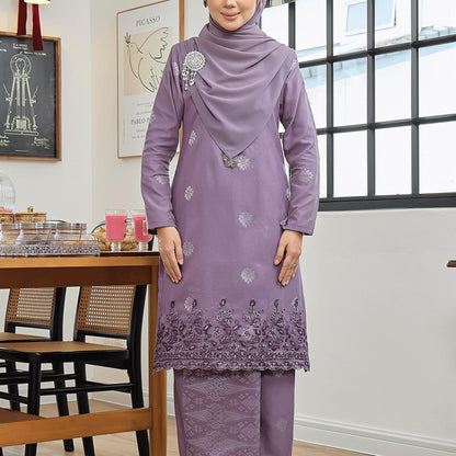 Che Aminah Kurung