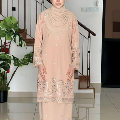 Hasmira Kurung