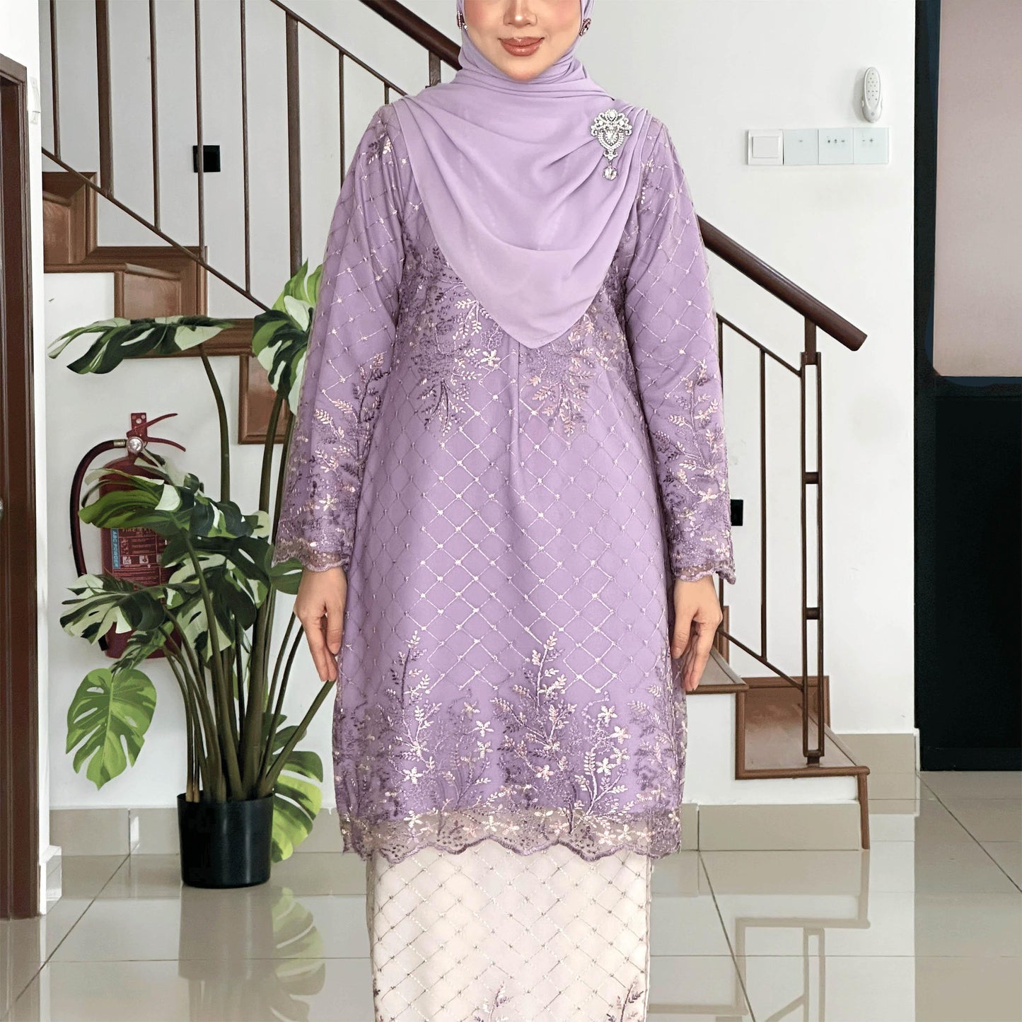 Deluna Kurung