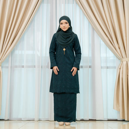 Deluna Kurung