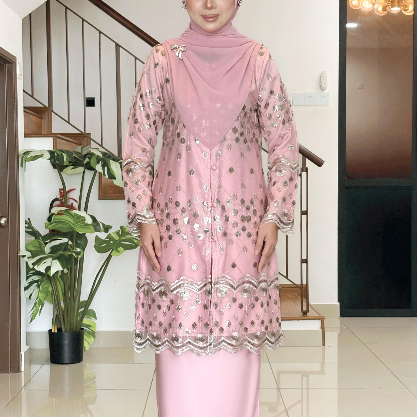 Husna Kurung