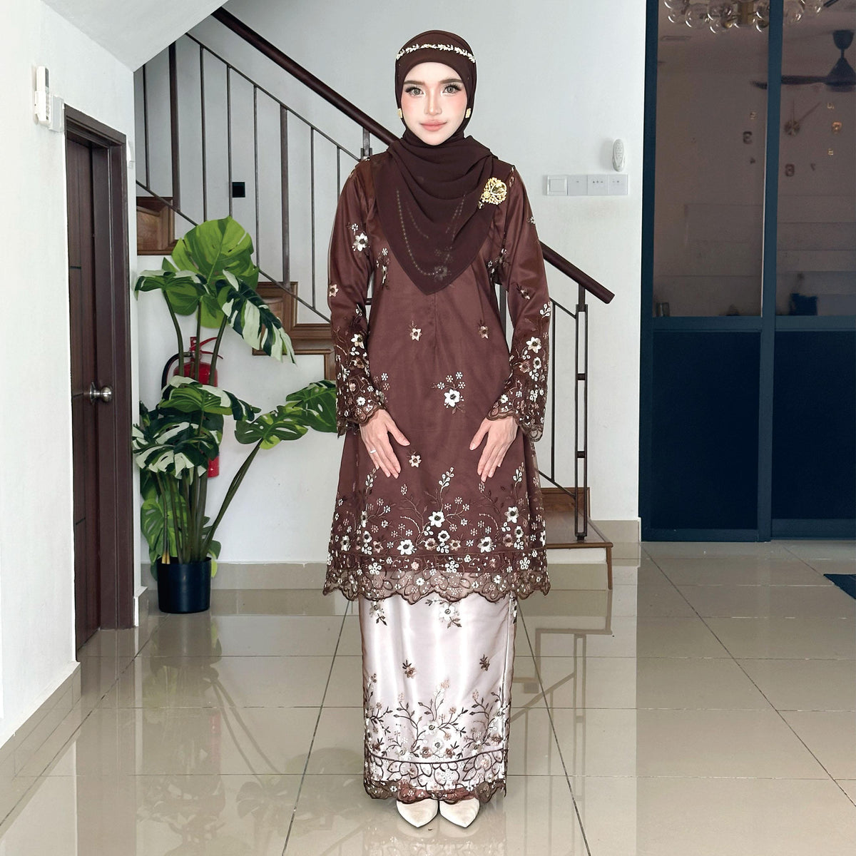 Dellina Kurung