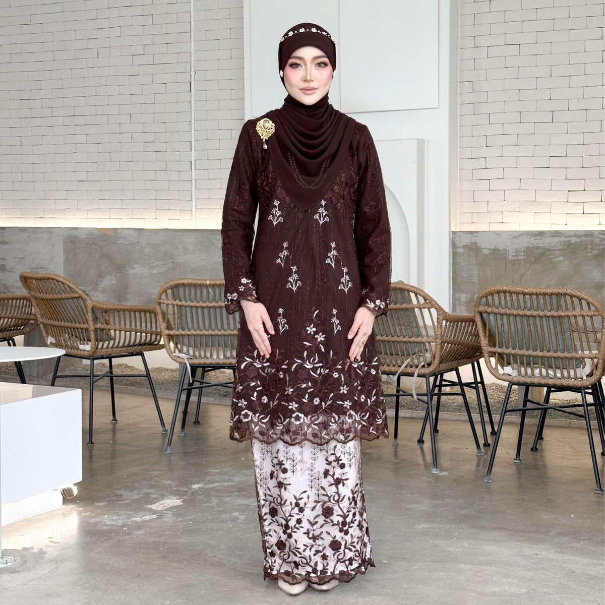 Freya Kurung
