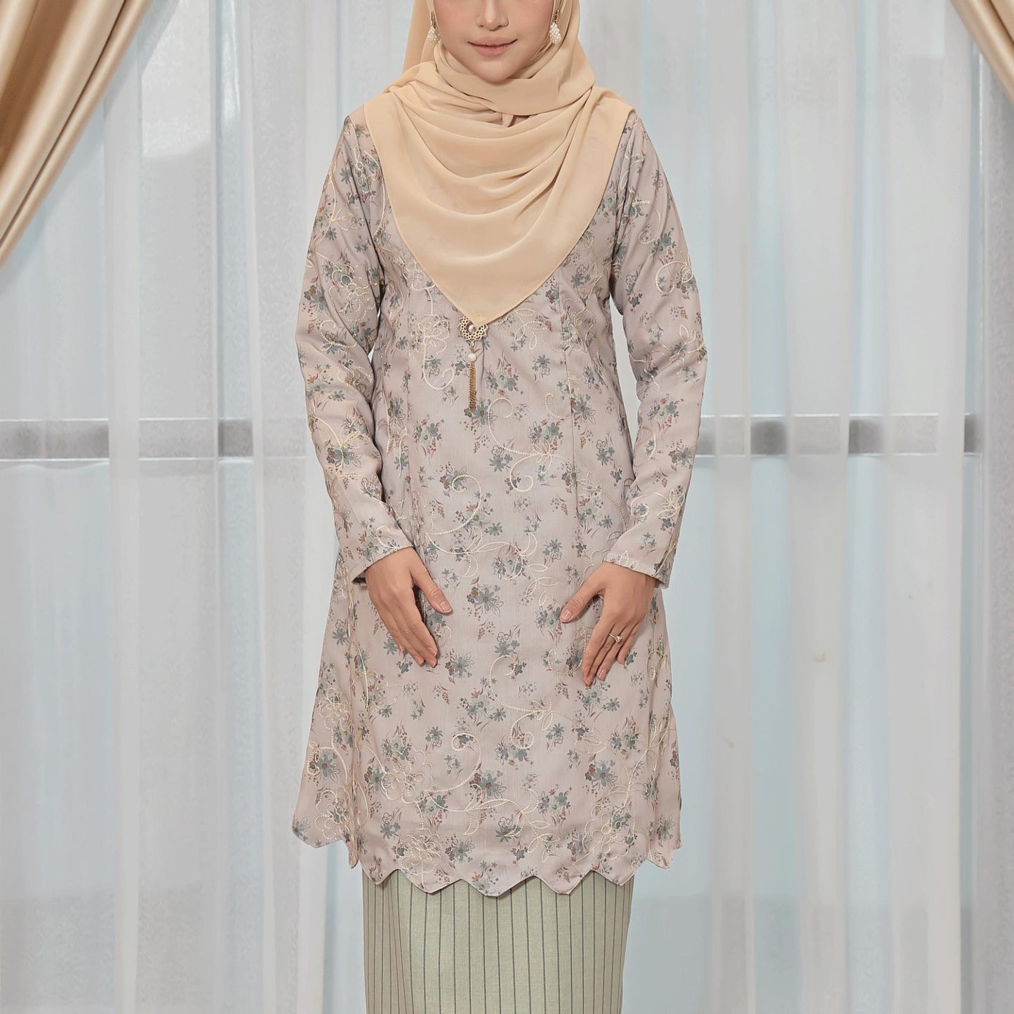 Sabira Kurung