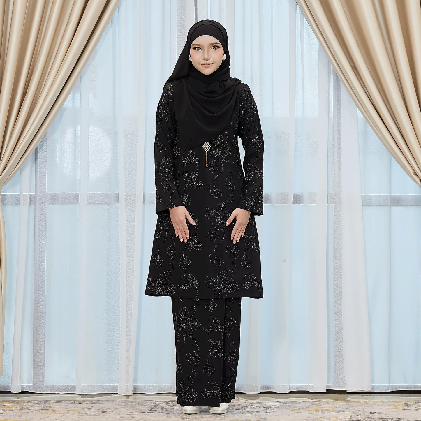 Adeera Kurung