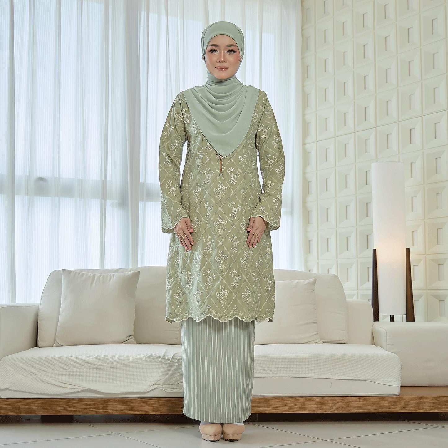 Valessa Kurung