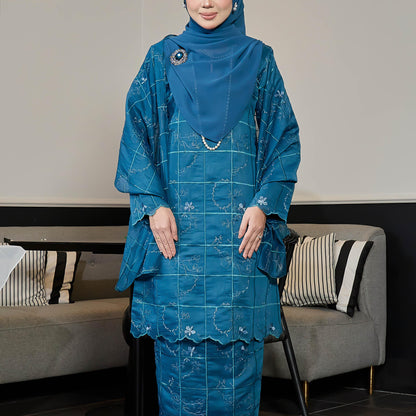 Daleena Kurung