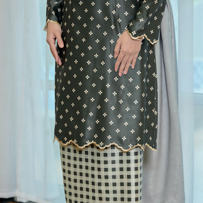 Aileen Kurung