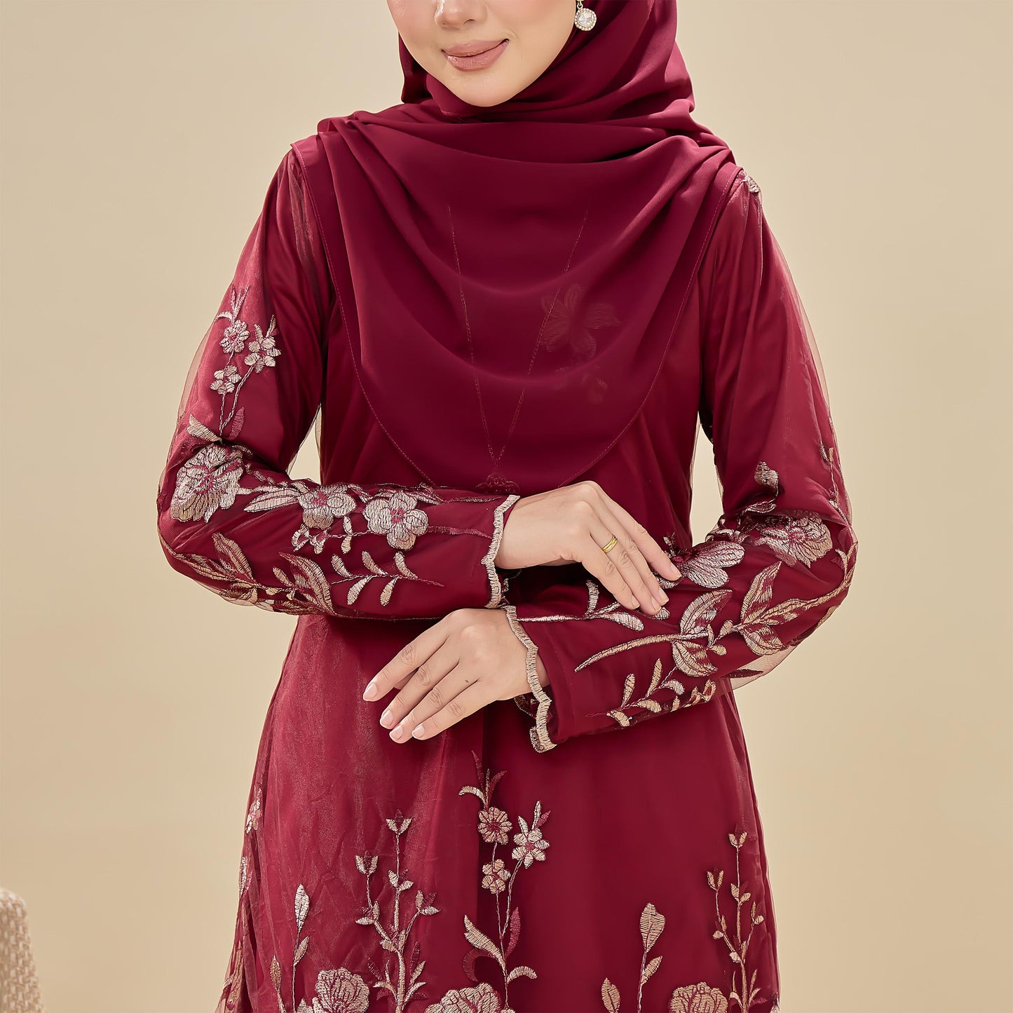 Lunaya Kurung