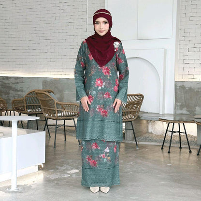 Hazwina Kurung