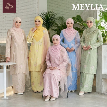 Meylia Kurung
