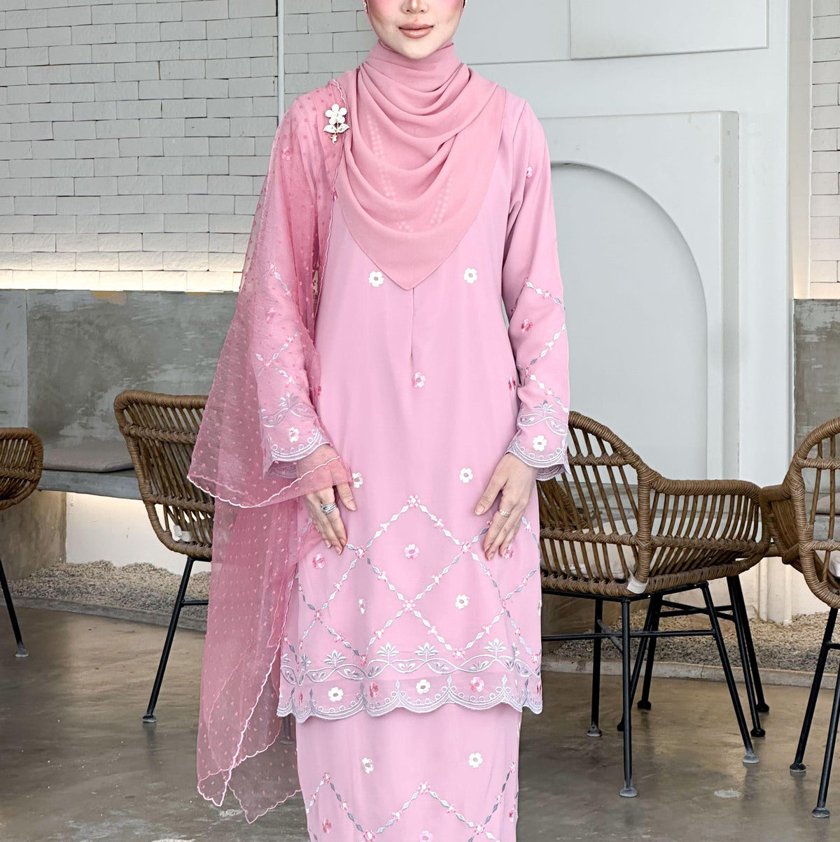 Jenna 2.0 Kurung