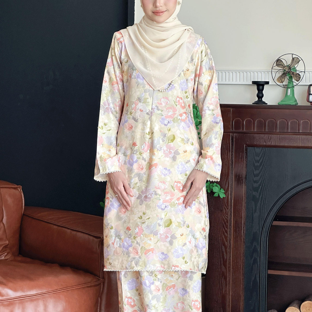 Alia Kurung
