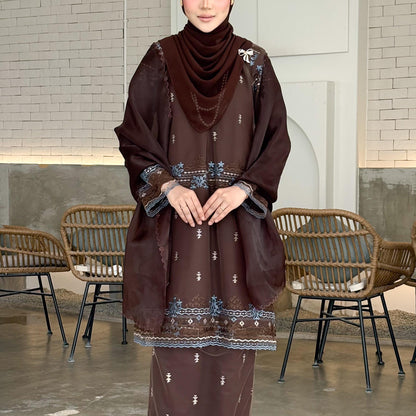 Khalisa Kurung