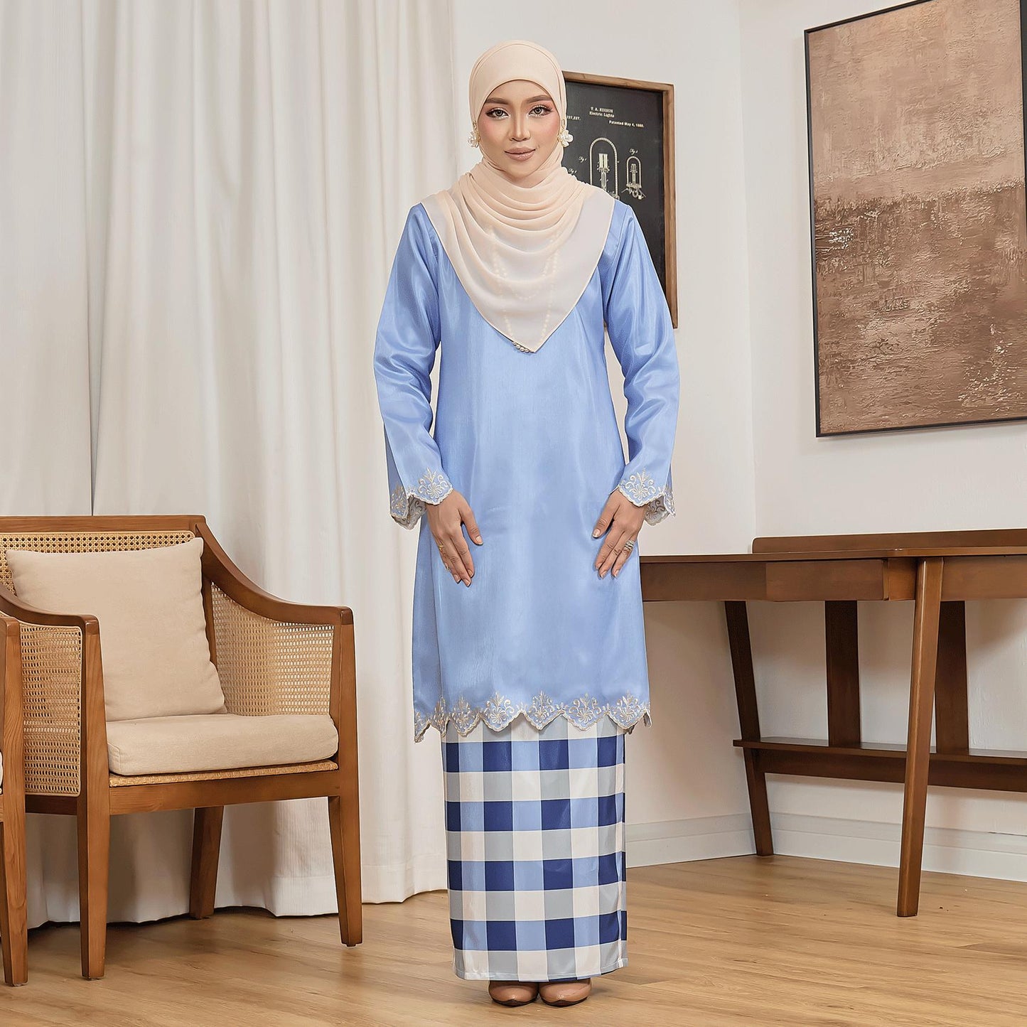 Lunisya Kurung