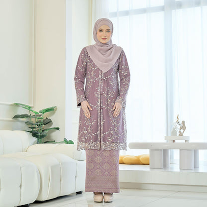 Lovelle Kurung