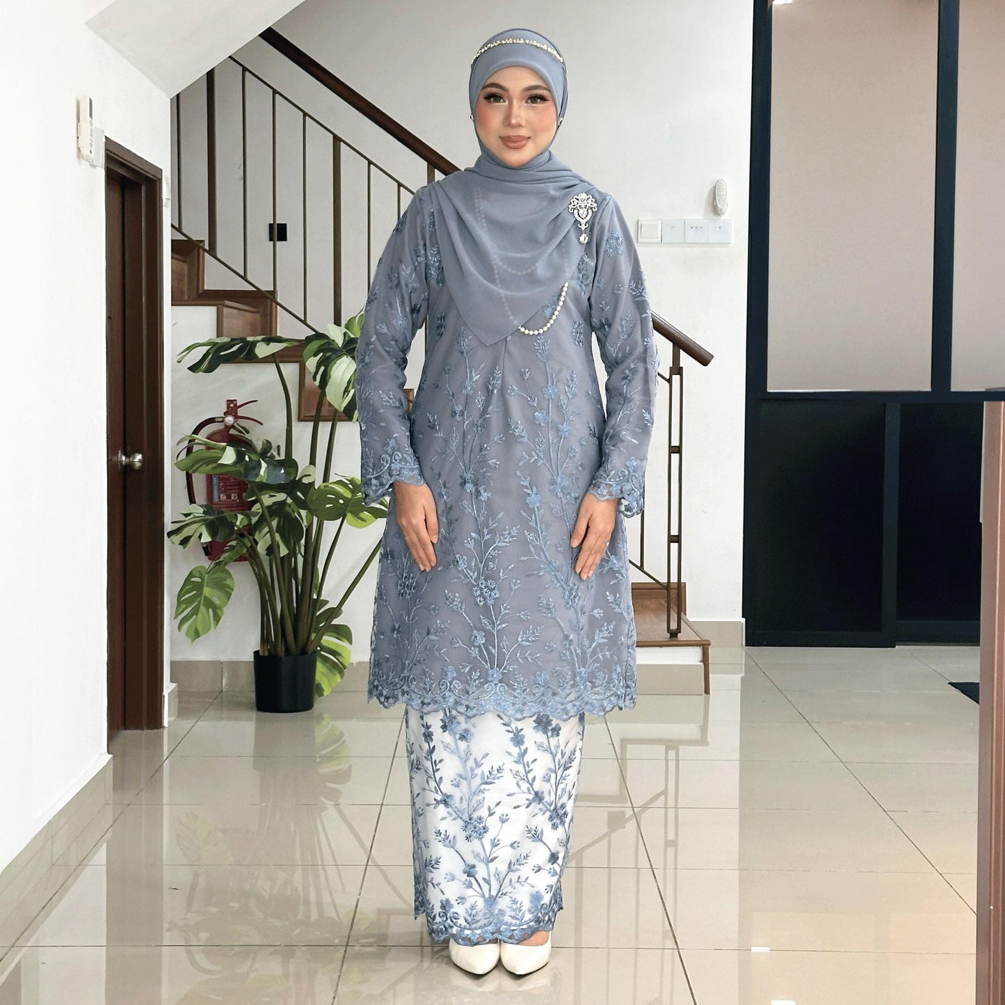 Izara Kurung