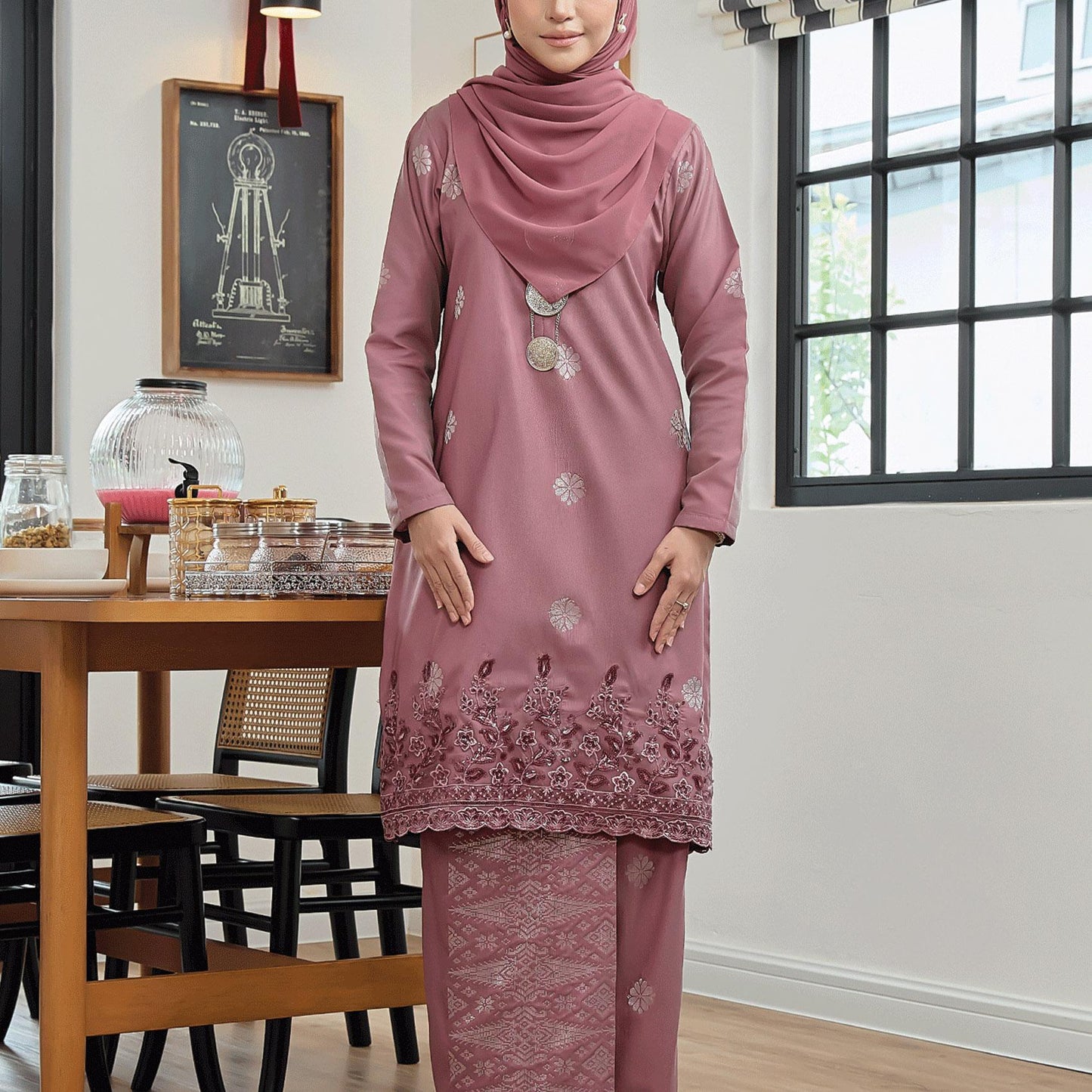 Che Aminah Kurung