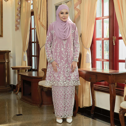 Raesya Kurung