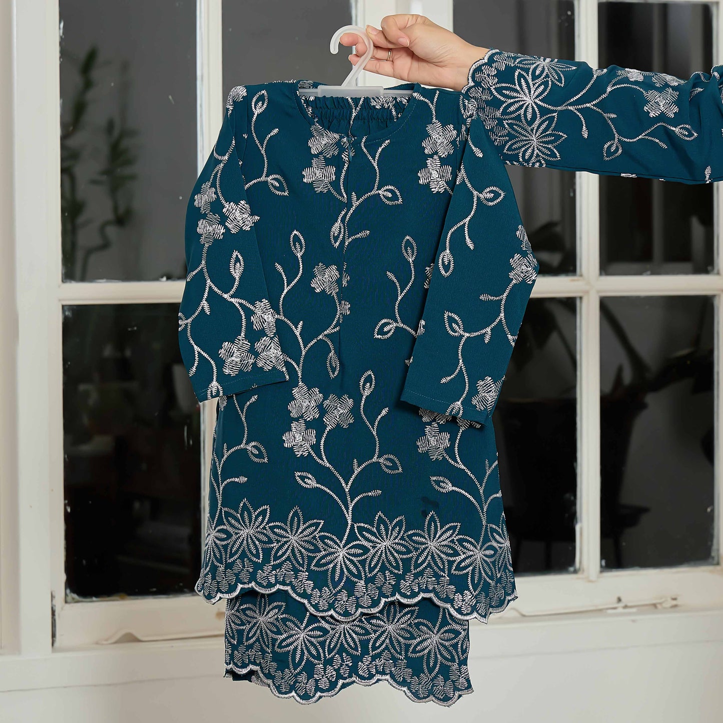 Elviera Kids Kurung