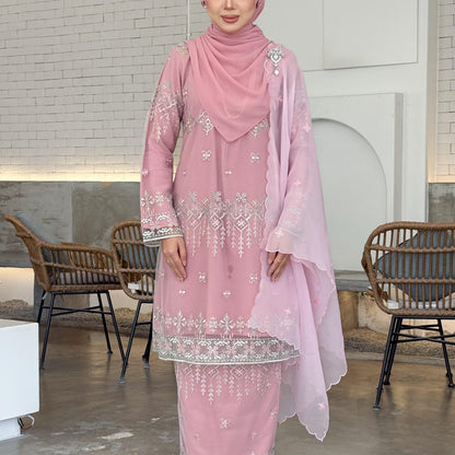 Elisse Kurung