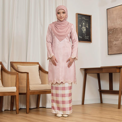 Lunisya Kurung