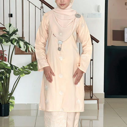 Melati Kurung