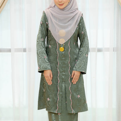 Dewi Kebaya
