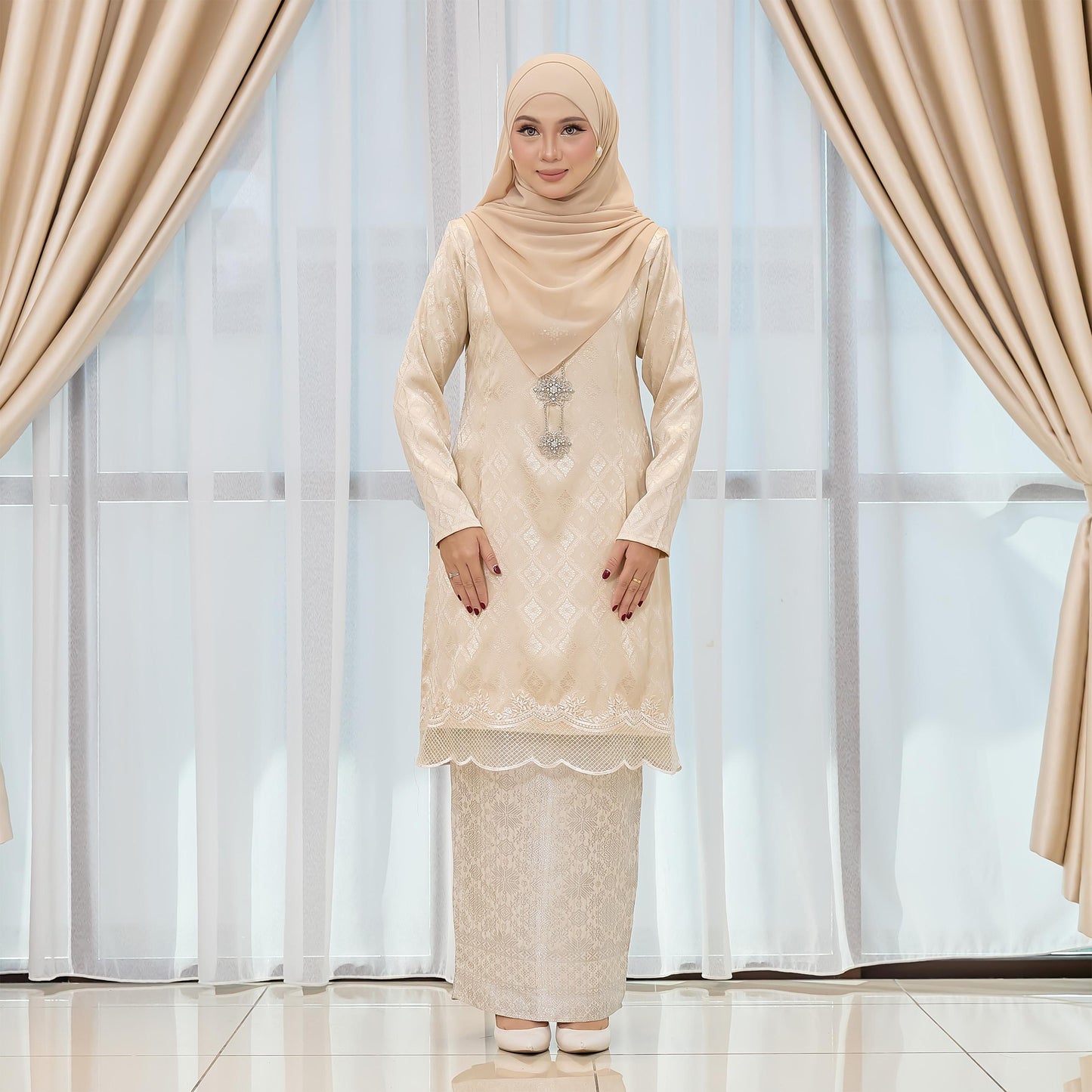 Qaleesa Kurung