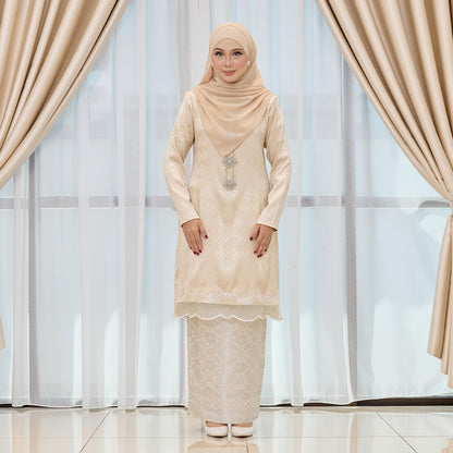 Qaleesa Kurung