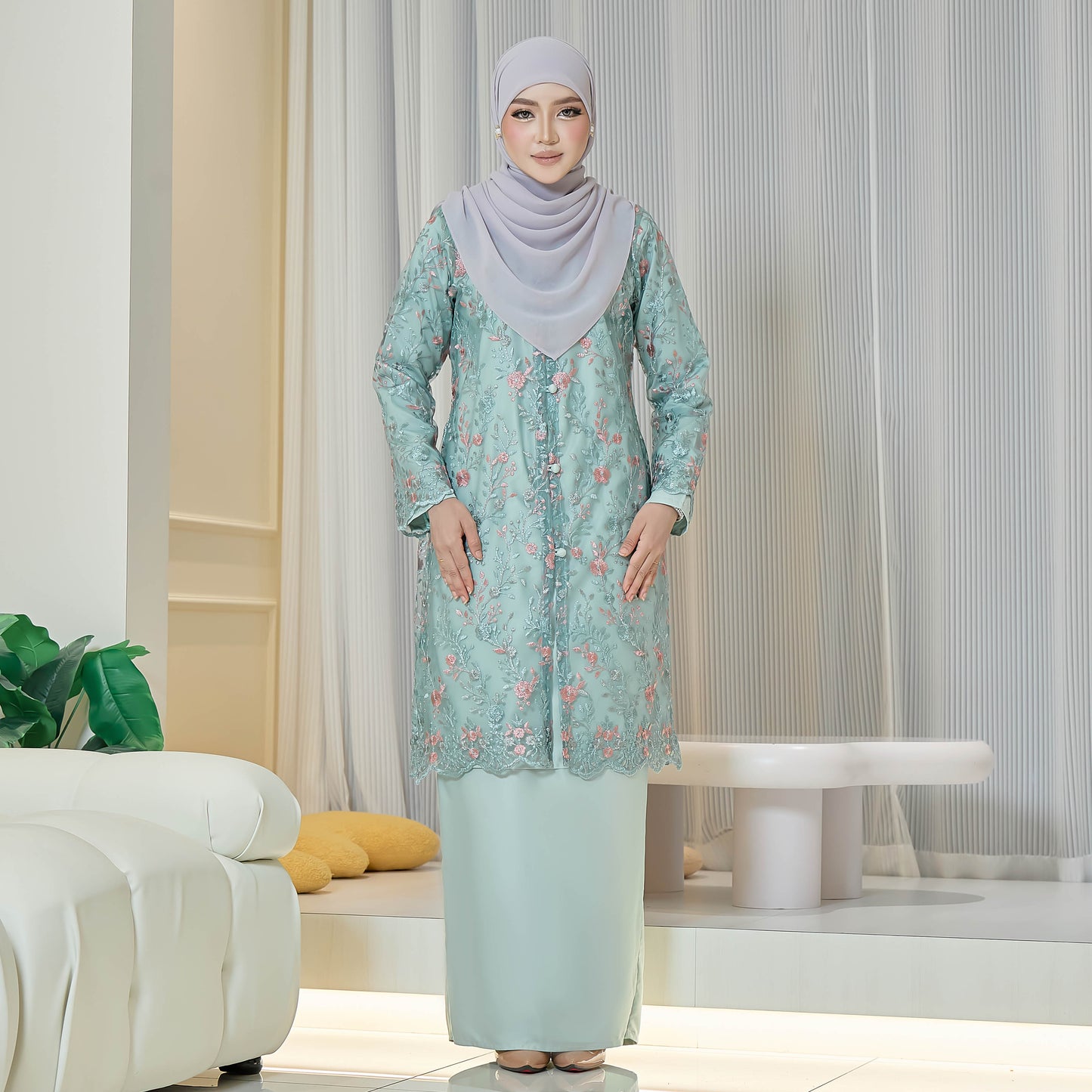 Lorevia Kurung